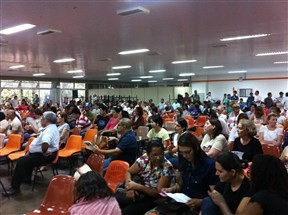 Greve na UEM continua